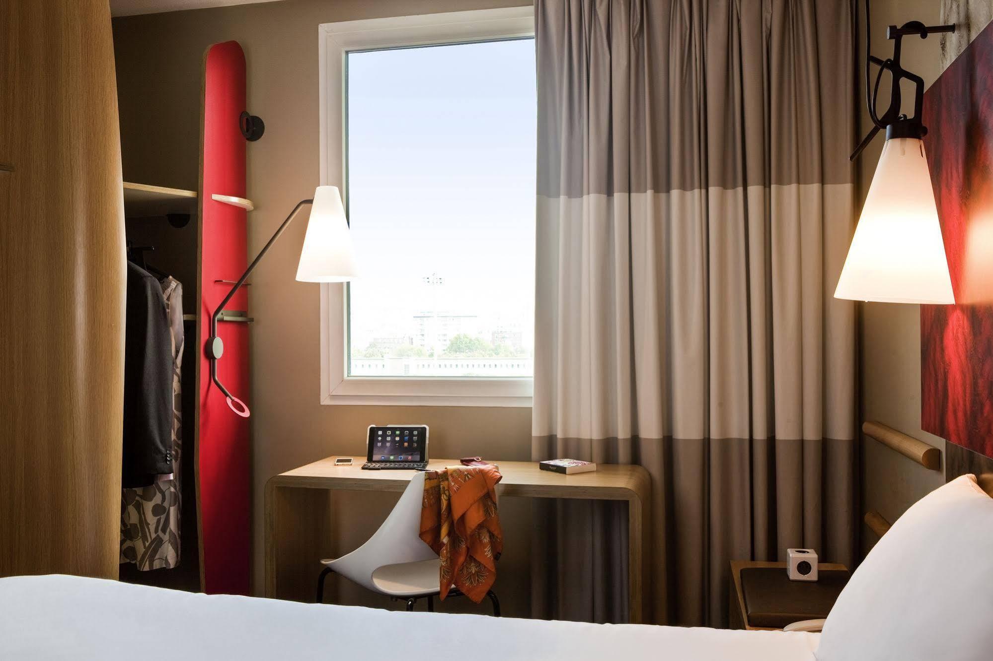 Ibis Paris Saint-Denis Stade Sud מראה חיצוני תמונה